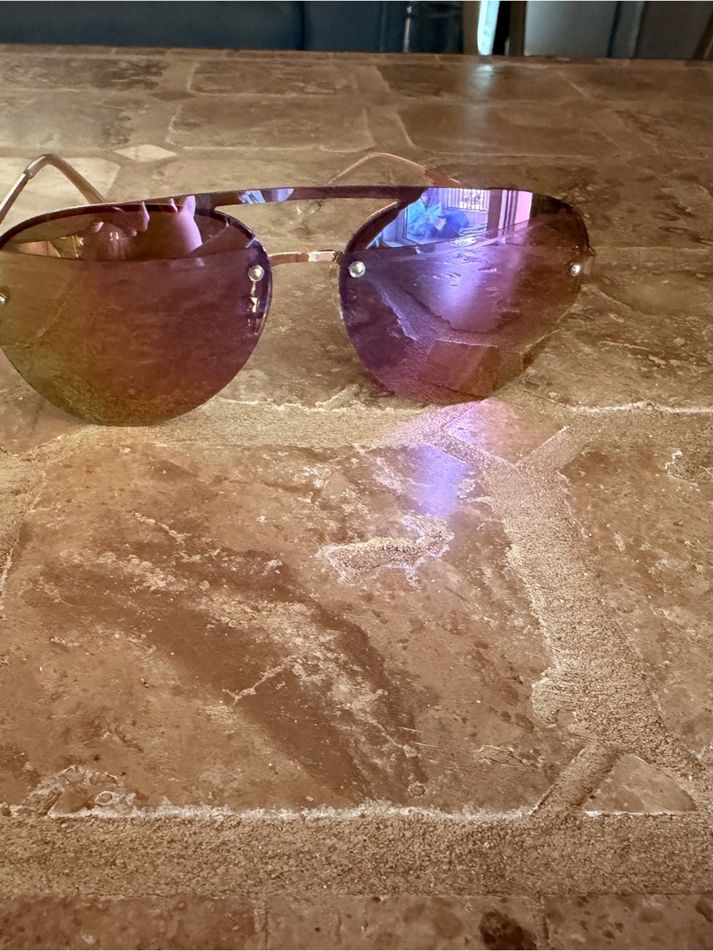 FRYE AND CO. Women's Rimless Aviator Sunglasses in Purple Gradient